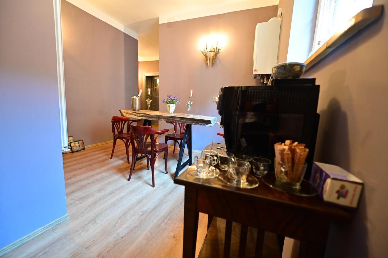 סיביו Lovely 2 Bedroom Apartment In Historic City Center מראה חיצוני תמונה